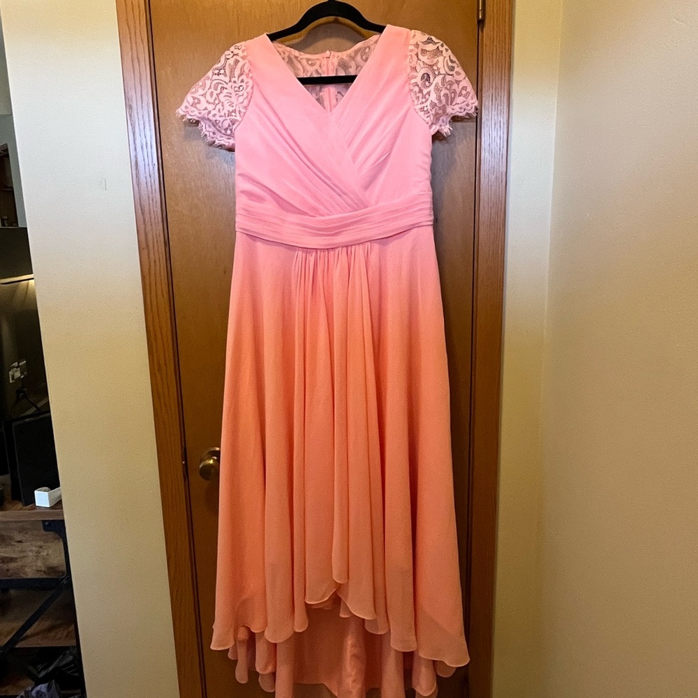JJs House Coral Brisdesmaid Hi-Lo Lace Sleeve Dress NWT Size 16